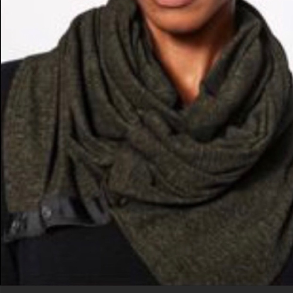 Lululemon Vinyasa Scarf